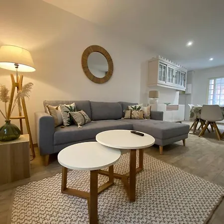 Maison 6 Personnes-clim-wifi-proche Centre Holiday home